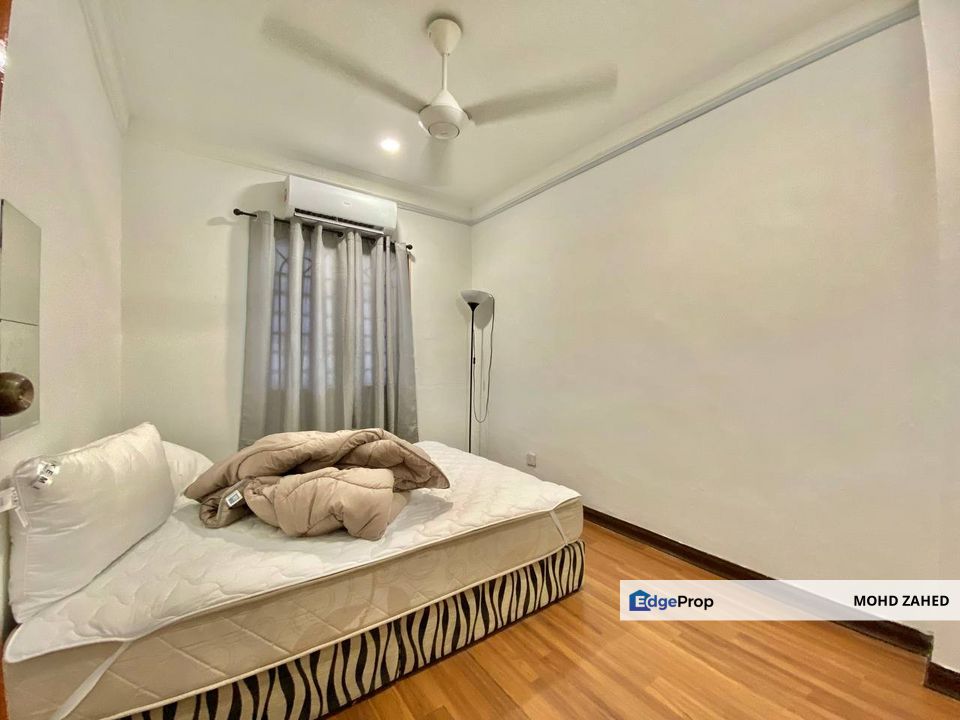 Extended Refurbished unit double Storey Taman Wawasan Bandar Baru Ampang, Selangor, Ampang
