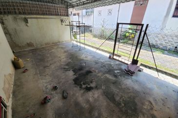 Double Storey Taman Salak Indah Salak Tinggi Sepang