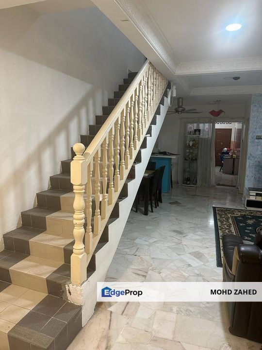 Fully Renovated Open title Double Storey Taman Kosas Ampang, Selangor, Ampang