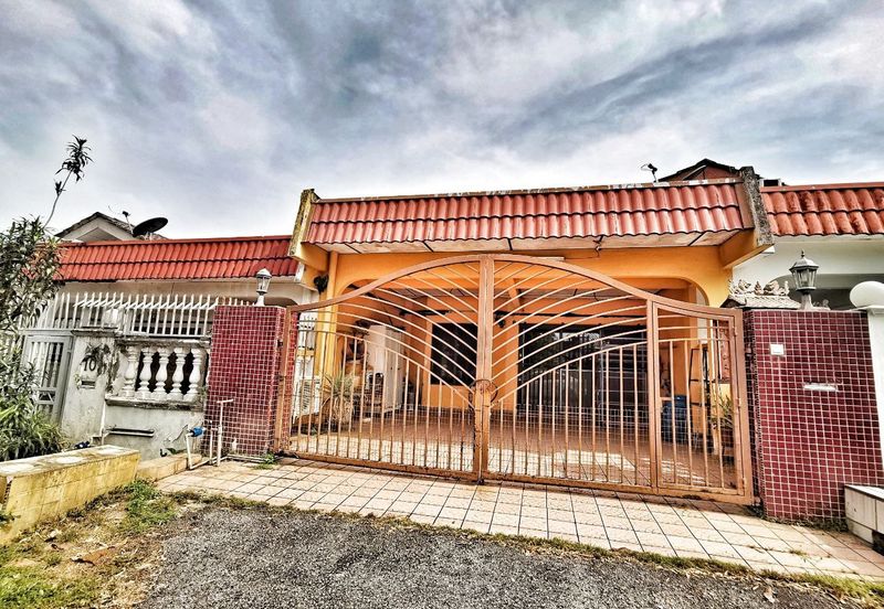 Bolton Industrial Park