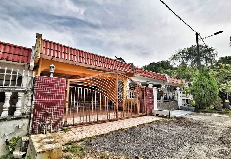 Bolton Industrial Park