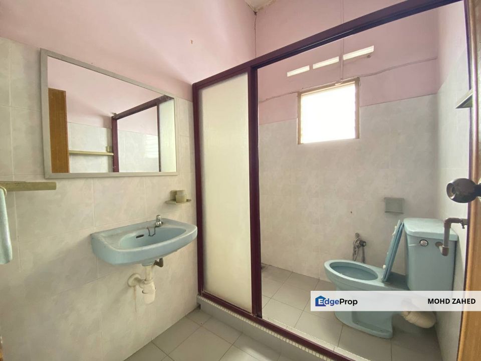 Bungalow Corner Lot Kampung Melayu Ampang, Selangor, Ampang