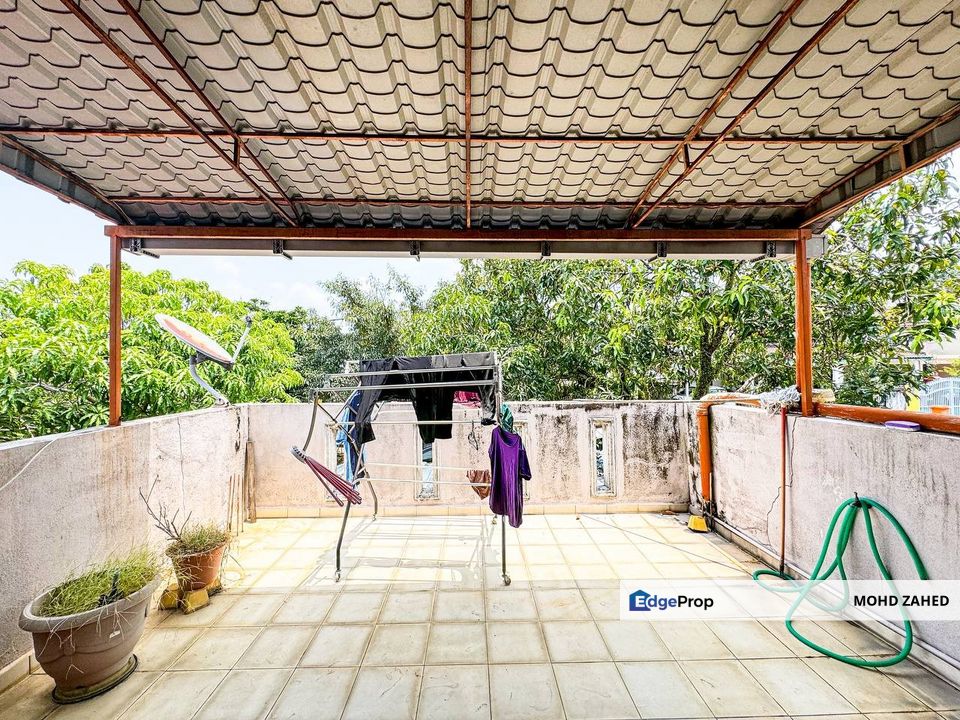 Fully extended Double Storey Taman Universiti indah Serdang Seri kembangan, Selangor, Seri Kembangan