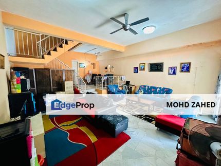 Below mv Double Storey taman universiti indah Seri kembangan Serdang, Selangor, Seri Kembangan