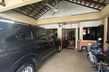 FACING OPEN Pandan jaya cheras KL Single storey for Sale untuk dijual