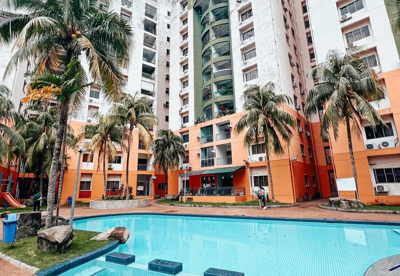 City Garden Palm Villa Condominium