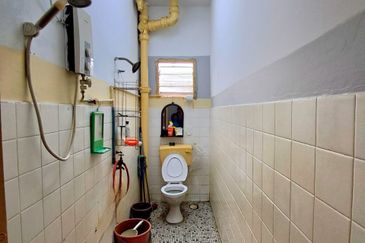 Freehold Open Corner Lot Double Storey Taman United Old klang road Kl