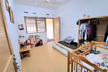 Freehold Open Corner Lot Double Storey Taman United Old klang road Kl