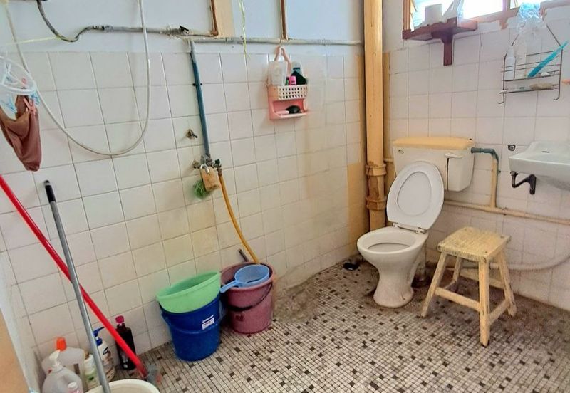 Freehold Open Corner Lot Double Storey Taman United Old klang road Kl