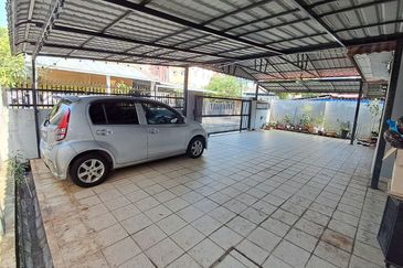 Kampung Datuk Keramat