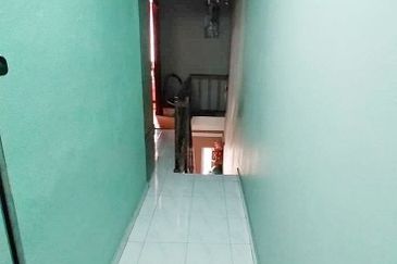 Open title Pandan Jaya Cheras KL Double Storey for Sale untuk dijual