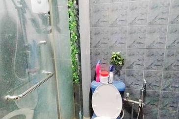 Open title Pandan Jaya Cheras KL Double Storey for Sale untuk dijual