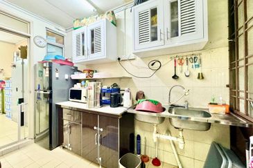 Jalan Sepah Puteri 5/12