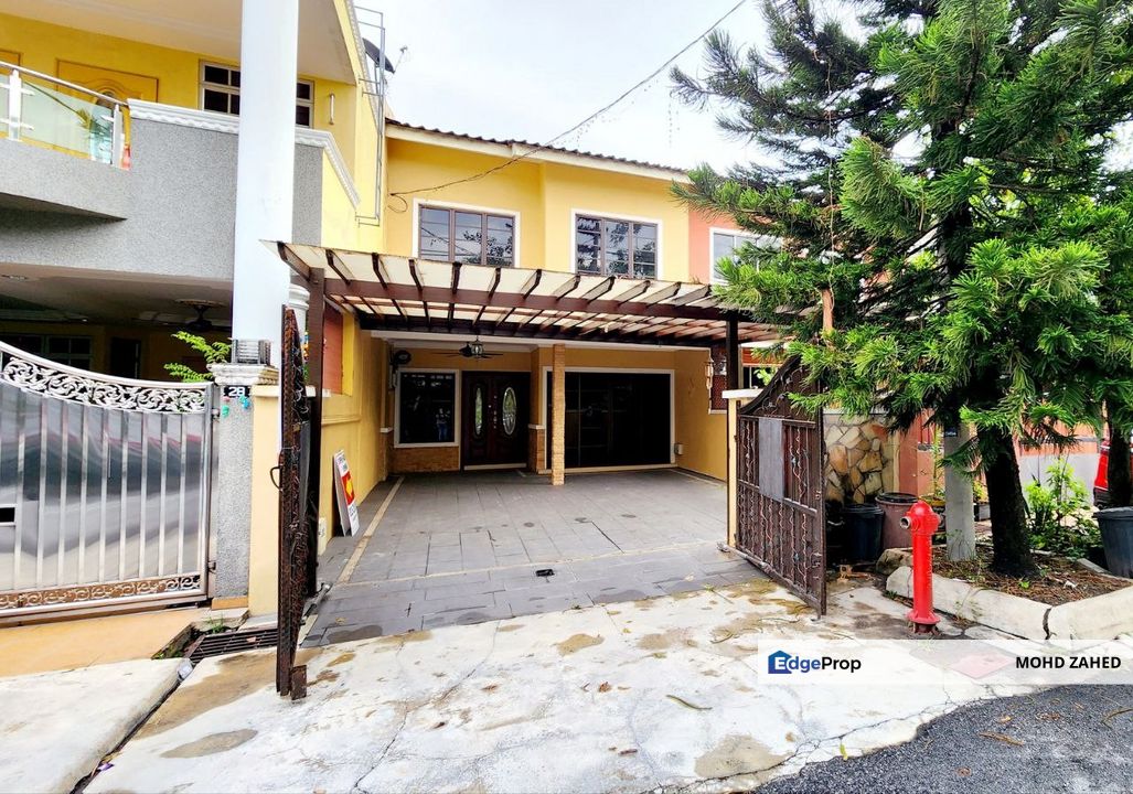 Facing open Double Storey Taman Cempaka Ampang, Selangor, Ampang