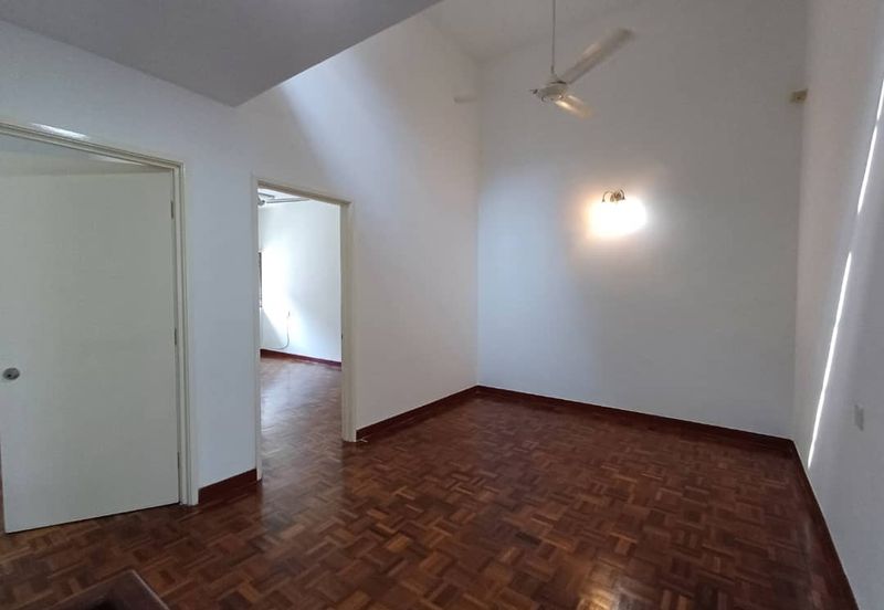 Jalan Sepah Puteri 5/12