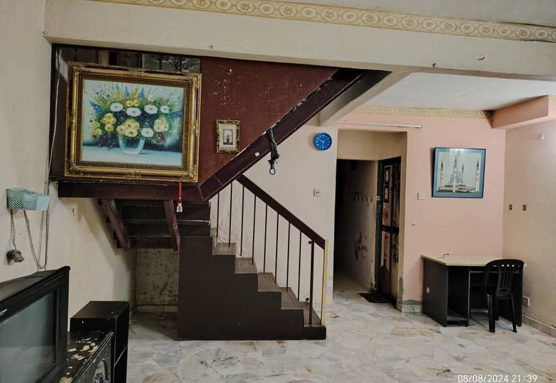 Taman Sri Bayu, Kampung Tasik Tambahan