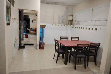 Taman Sri Bayu, Kampung Tasik Tambahan