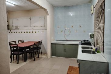 Taman Sri Bayu, Kampung Tasik Tambahan