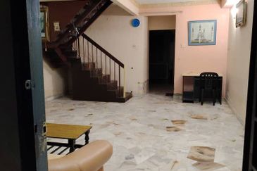 Taman Sri Bayu, Kampung Tasik Tambahan