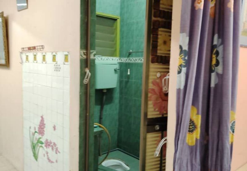 Taman Sri Bayu, Kampung Tasik Tambahan