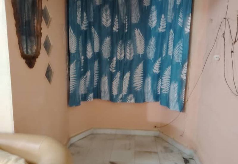 Taman Sri Bayu, Kampung Tasik Tambahan