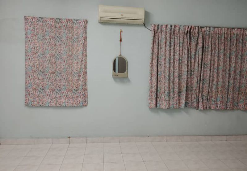 Taman Sri Bayu, Kampung Tasik Tambahan