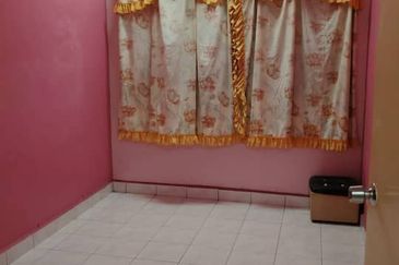 Taman Sri Bayu, Kampung Tasik Tambahan