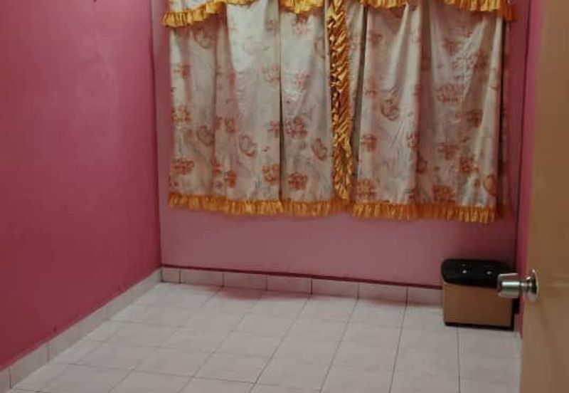 Taman Sri Bayu, Kampung Tasik Tambahan