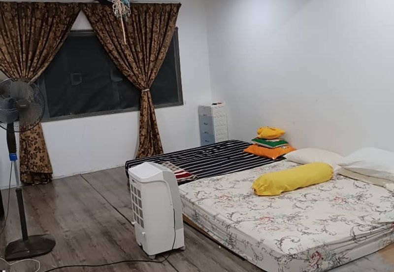 Taman Lembah Keramat AU5