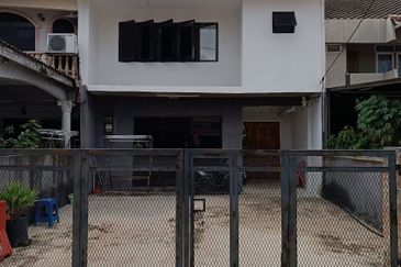 Taman Lembah Keramat AU5