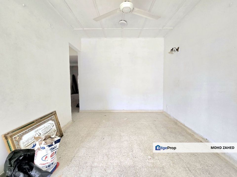 New Refurbished Single Storey Taman tasik tambahan Ampang, Selangor, Ampang