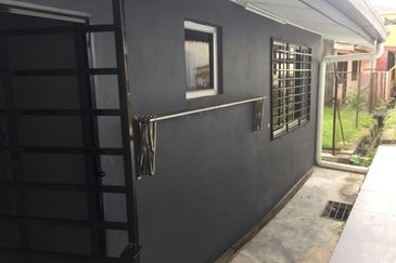 Kampung Tasik Tambahan