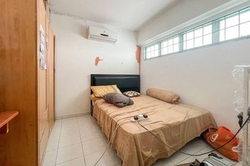 Taman Cahaya, Ampang