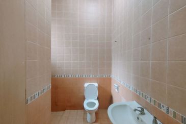 Jalan Sepah Puteri 5/12