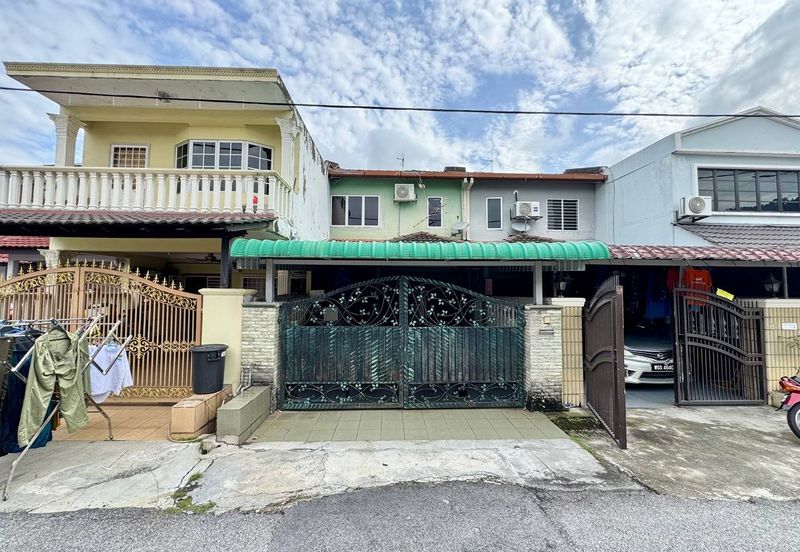 Taman Sri Bayu, Kampung Tasik Tambahan