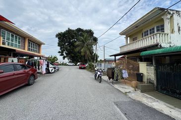Taman Sri Bayu, Kampung Tasik Tambahan