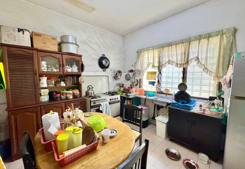 Taman Sri Bayu, Kampung Tasik Tambahan