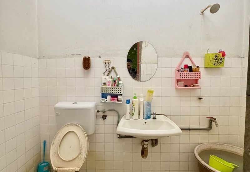 Taman Sri Bayu, Kampung Tasik Tambahan