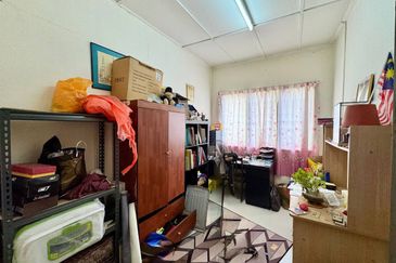 Taman Sri Bayu, Kampung Tasik Tambahan