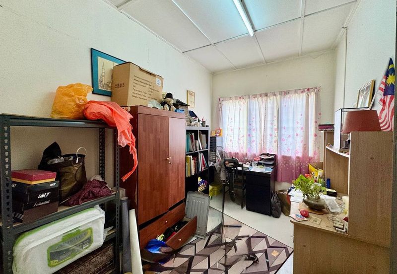 Taman Sri Bayu, Kampung Tasik Tambahan