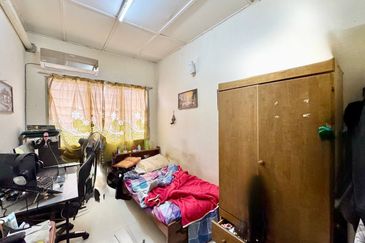 Taman Sri Bayu, Kampung Tasik Tambahan