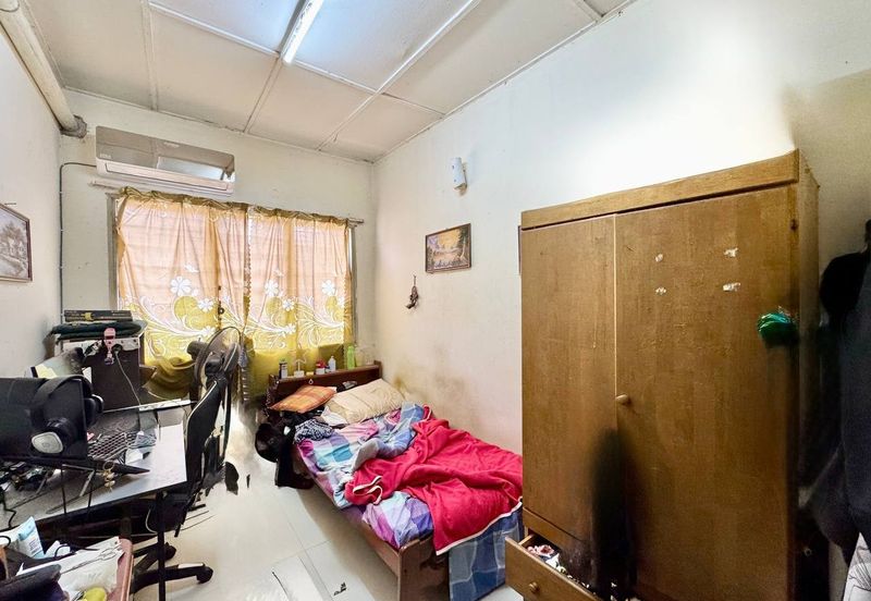 Taman Sri Bayu, Kampung Tasik Tambahan