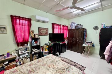 Taman Sri Bayu, Kampung Tasik Tambahan