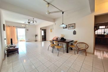 City Garden Palm Villa Condominium