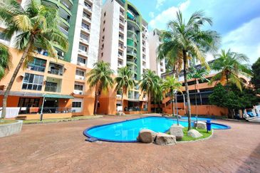 City Garden Palm Villa Condominium