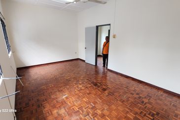 Taman Cahaya, Ampang