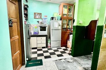 Taman Sri Raya, Batu 9