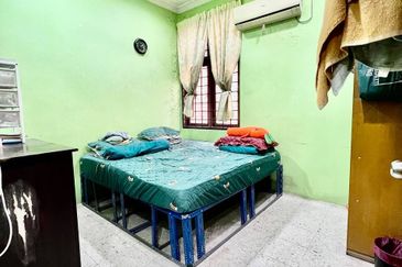 Taman Sri Raya, Batu 9