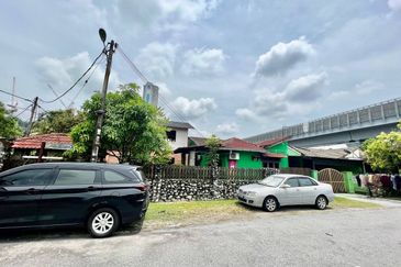 Taman Sri Raya, Batu 9