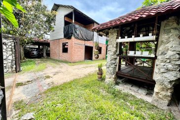 Taman Sri Raya, Batu 9